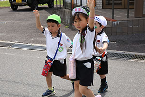 お散歩楽しかったね　　たんぽぽ・B