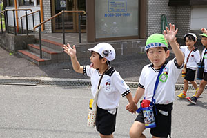 お散歩楽しかったね　　たんぽぽ・B