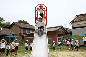 お散歩楽しかったね　　たんぽぽ・B