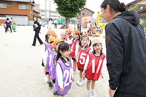 サッカー教室が開かれました　E
