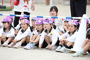 5月生まれのお誕生会　「シャボン玉ショー」　　年長・2歳児クラス