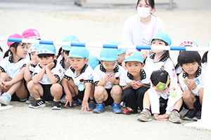 5月生まれのお誕生会　「シャボン玉ショー」　　年中