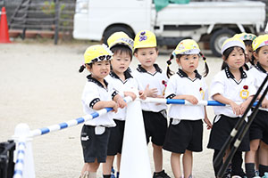 5月生まれのお誕生会　「シャボン玉ショー」　　年中