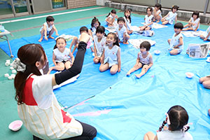 ぶくぶくシャボン玉に挑戦　A