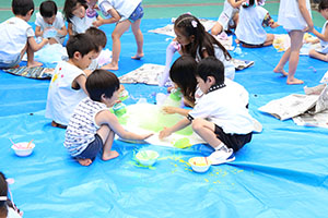 ぶくぶくシャボン玉に挑戦　A