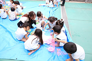 ぶくぶくシャボン玉に挑戦　A