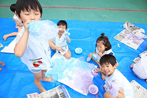 ぶくぶくシャボン玉に挑戦　A
