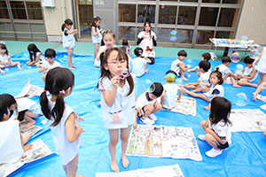 ぶくぶくシャボン玉に挑戦　A