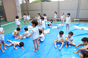 ぶくぶくシャボン玉に挑戦　A