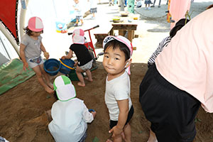 砂場で遊びました　うさぎ・ことり