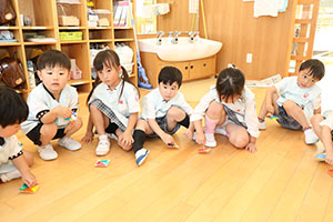 コマの制作　たんぽぽ
