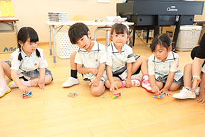 コマの制作　たんぽぽ