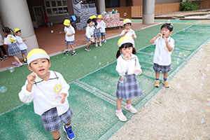 シャボン玉で遊びました　さくら・ひまわり