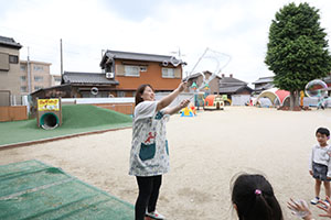シャボン玉で遊びました　さくら・ひまわり