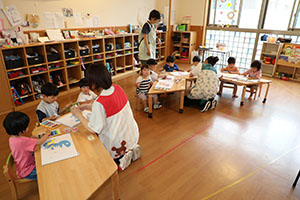 恐竜の制作　ひよこ