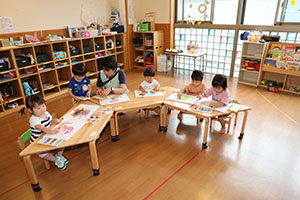 恐竜の制作　ひよこ