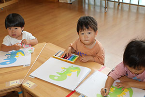 恐竜の制作　ひよこ