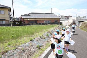 お散歩へでかけました　さくら・たんぽぽ