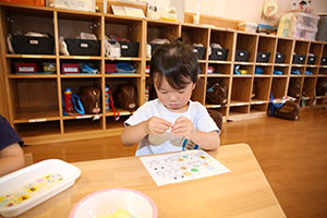 シール貼り　ーカエルー　　ぺんぎん