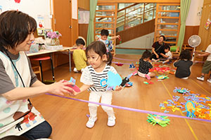 洗濯ばさみ遊び　ぺんぎん