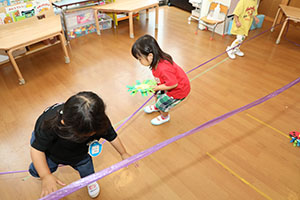 洗濯ばさみ遊び　ぺんぎん