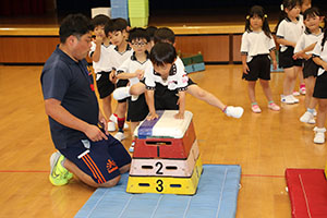 体操教室　ー跳び箱ー　たんぽぽ