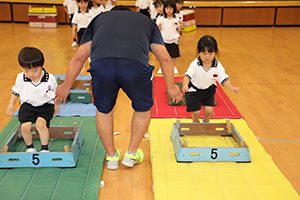 体操教室　ー跳び箱ー　たんぽぽ