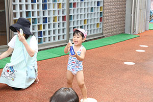 水遊び楽しかったね　ぺんぎん・ひよこ