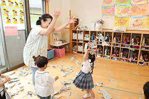 新聞紙遊び 　うさぎ
