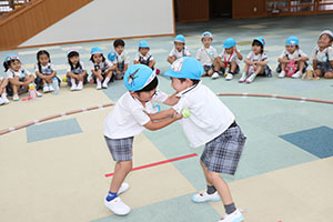 お相撲ごっこ　楽しかったね　さくら