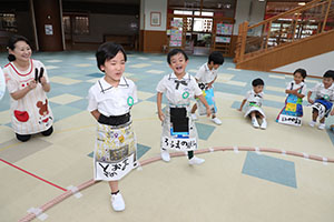 お相撲ごっこで大盛り上がり！　A