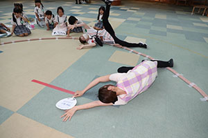 お相撲ごっこで大盛り上がり！　A