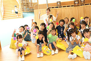 エンゼル七夕まつり　ヨーヨーすくい　年長・2歳児クラス