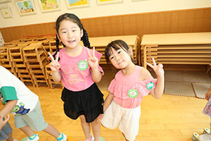 エンゼル七夕まつり　ヨーヨーすくい　年長・2歳児クラス