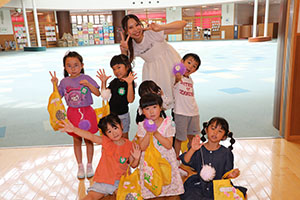 エンゼル七夕まつり　ヨーヨーすくい　年長・2歳児クラス