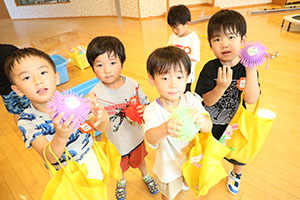 エンゼル七夕まつり　ヨーヨーすくい　年長・2歳児クラス