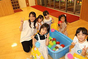 エンゼル七夕まつり　ヨーヨーすくい　年長・2歳児クラス