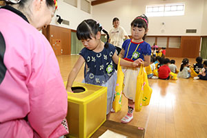 エンゼル七夕まつり　おかしのつかみどり・的あて・わなげ 　年少　 NO.2