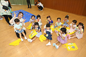 エンゼル七夕まつり　おかしのつかみどり・的あて・わなげ 　年少　 NO.1
