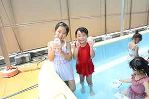 2階のプール　楽しかったね！　E