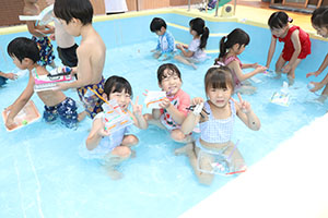 2階のプール　楽しかったね！　E