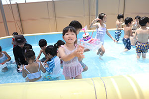2階のプール　楽しかったね！　E