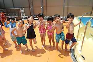 2階のプール　楽しかったね！　E