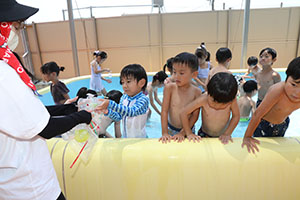 2階のプール　楽しかったね！　E