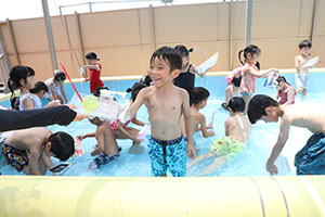 2階のプール　楽しかったね！　E