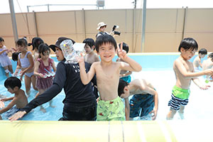2階のプール　楽しかったね！　E