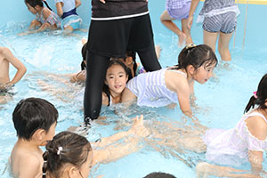 2階のプール　楽しかったね！　C
