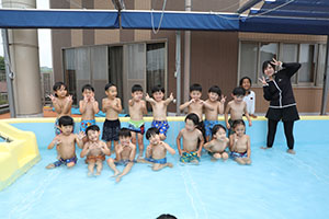 2階のプール　楽しかったね！　C
