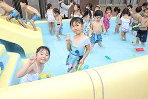 2階のプール　楽しかったね！　C