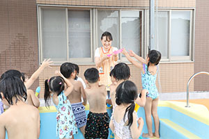 2階のプール　楽しかったね！　C
